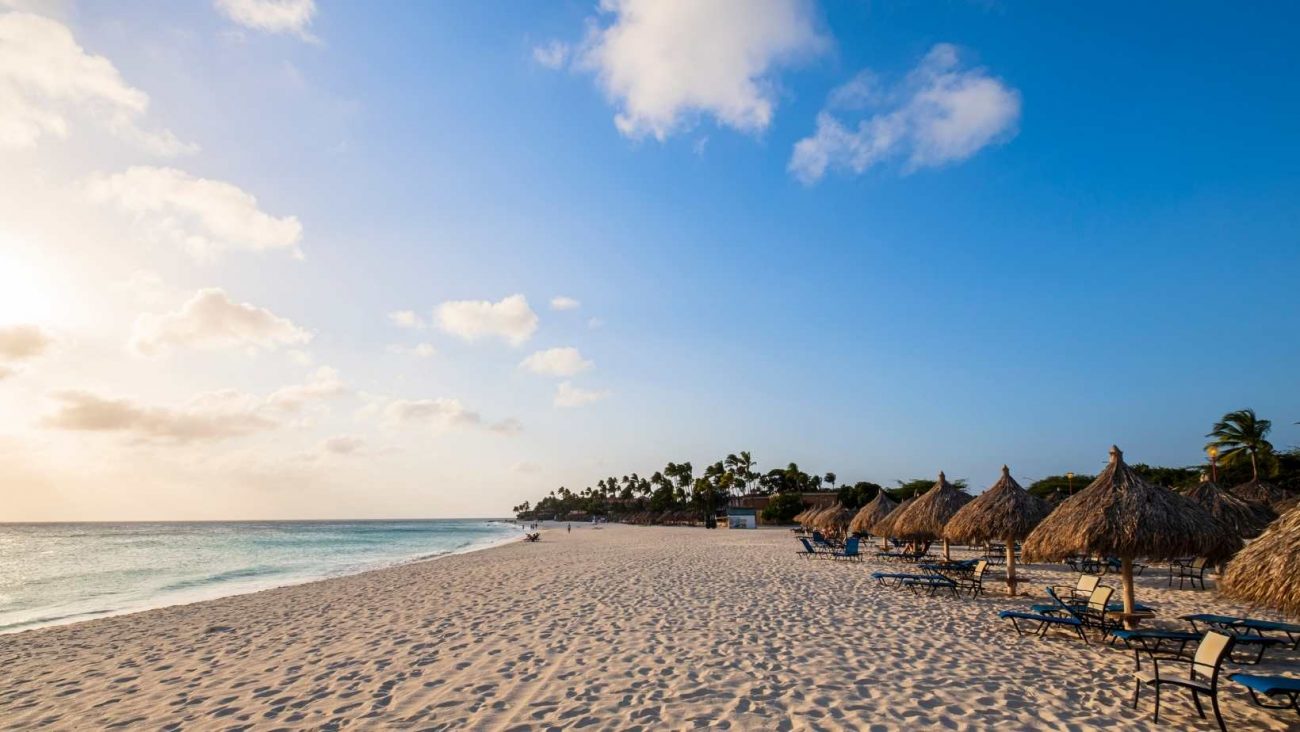 Bachelor’s Beach (Aruba), San Nicolas: spiaggia per sport acquatici