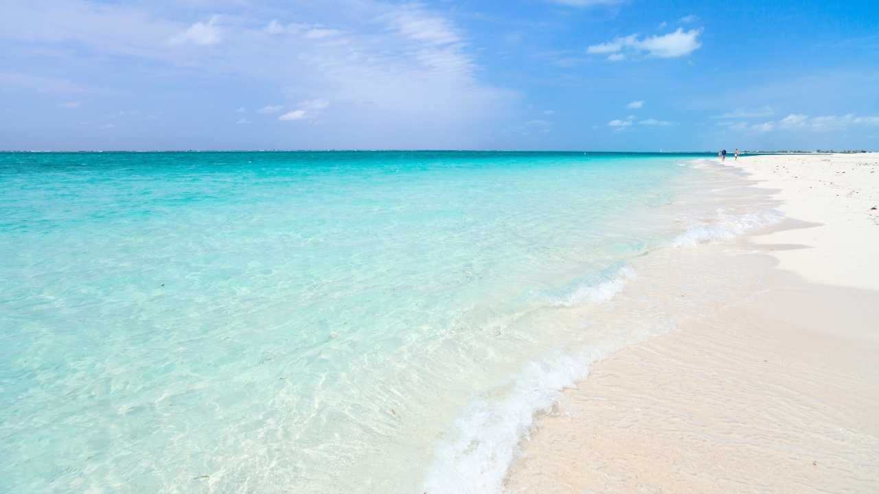 Maundays Bay Beach (Anguilla), Antille: spiaggia per sport acquatici